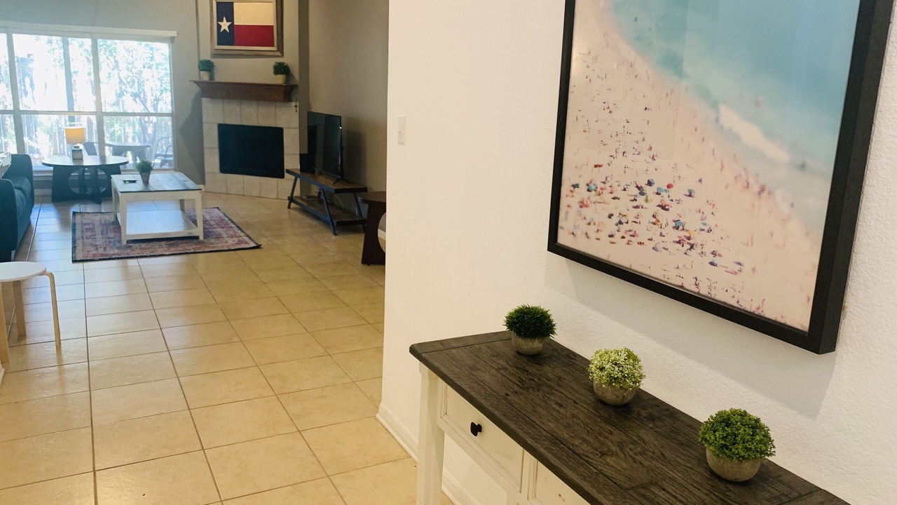 Photo of Livingroom in South Creek
