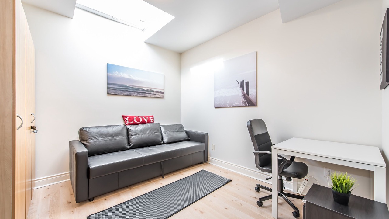 Photo of Livingroom in King West Village