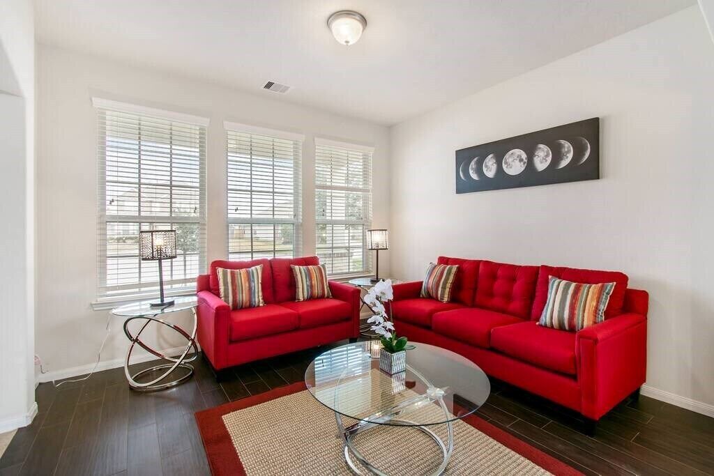 Photo of Livingroom in Spring