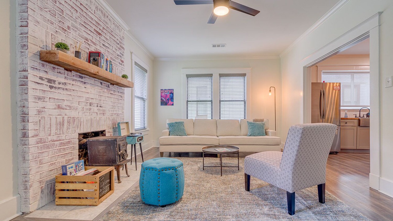 Photo of Livingroom in Central Midtown