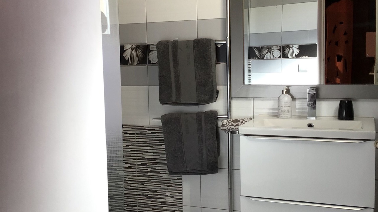 Photo of Bathroom in Saint-Laurent-d'Aigouze