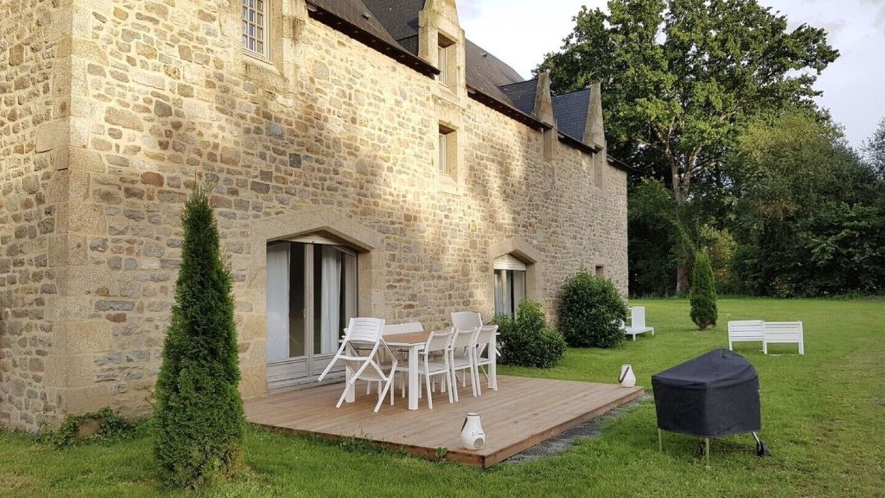 Photo of Outdoor in Combourg