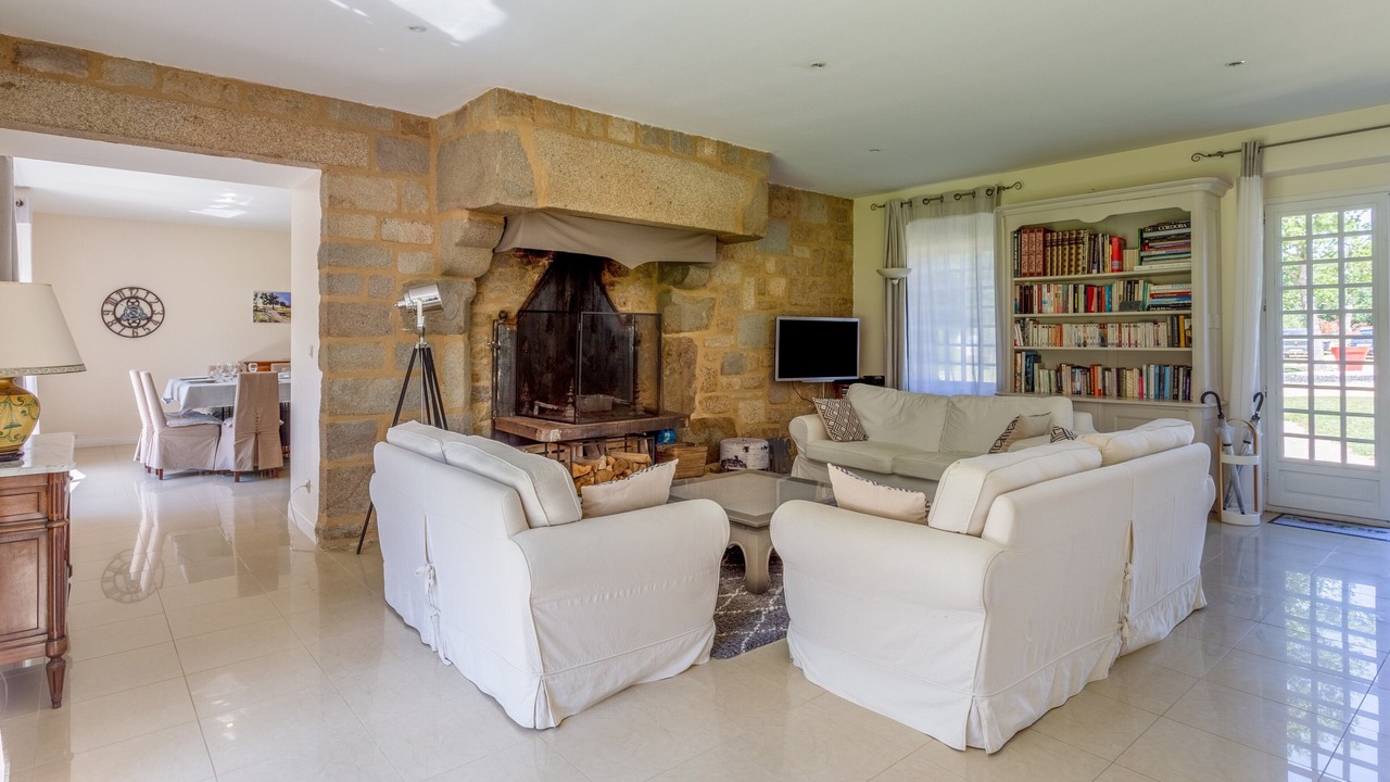 Photo of Livingroom in Combourg
