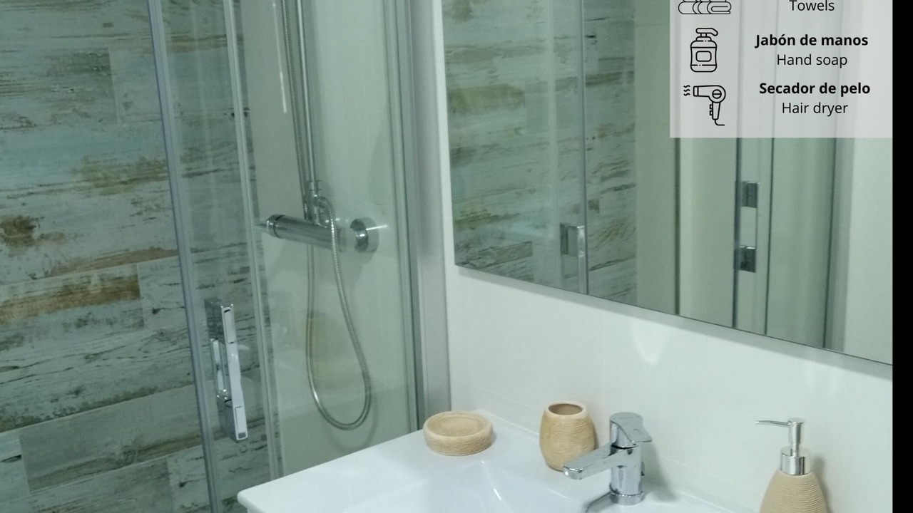 Photo of Bathroom in Centro Comercial