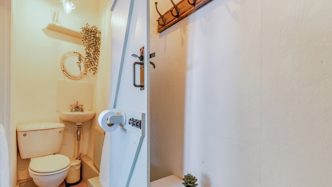 Photo of Bathroom in Shaldon