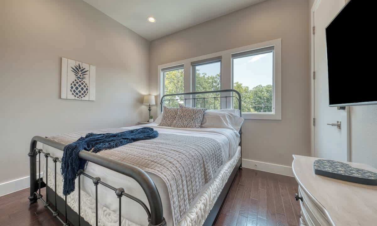 Photo of Bedroom in Southtown