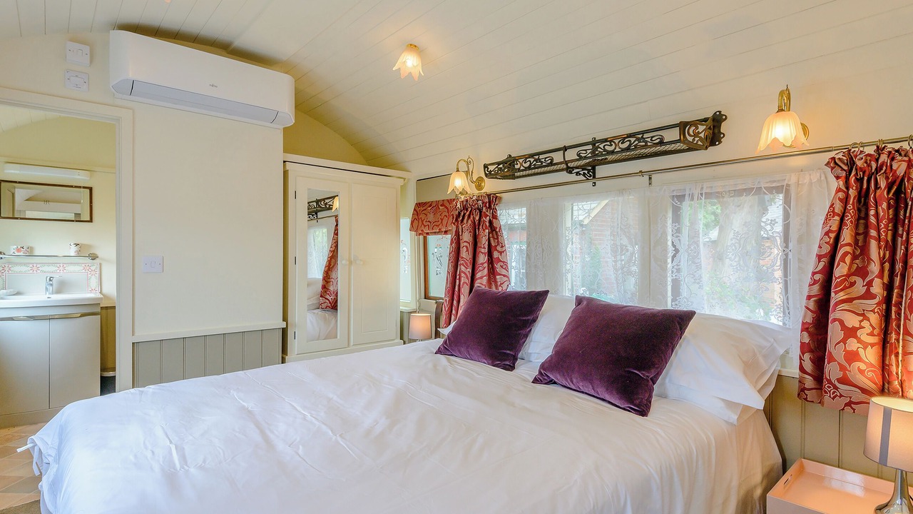 Photo of Others in Stockbridge