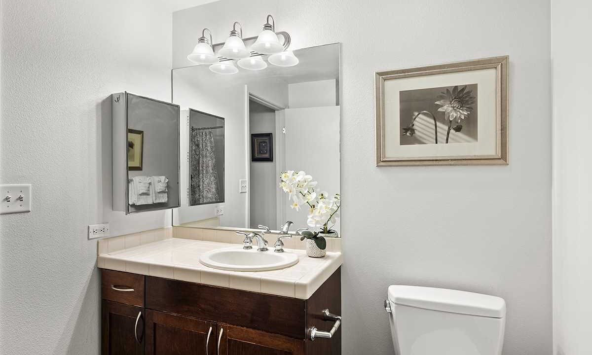 Photo of Bathroom in Gaslamp Quarter
