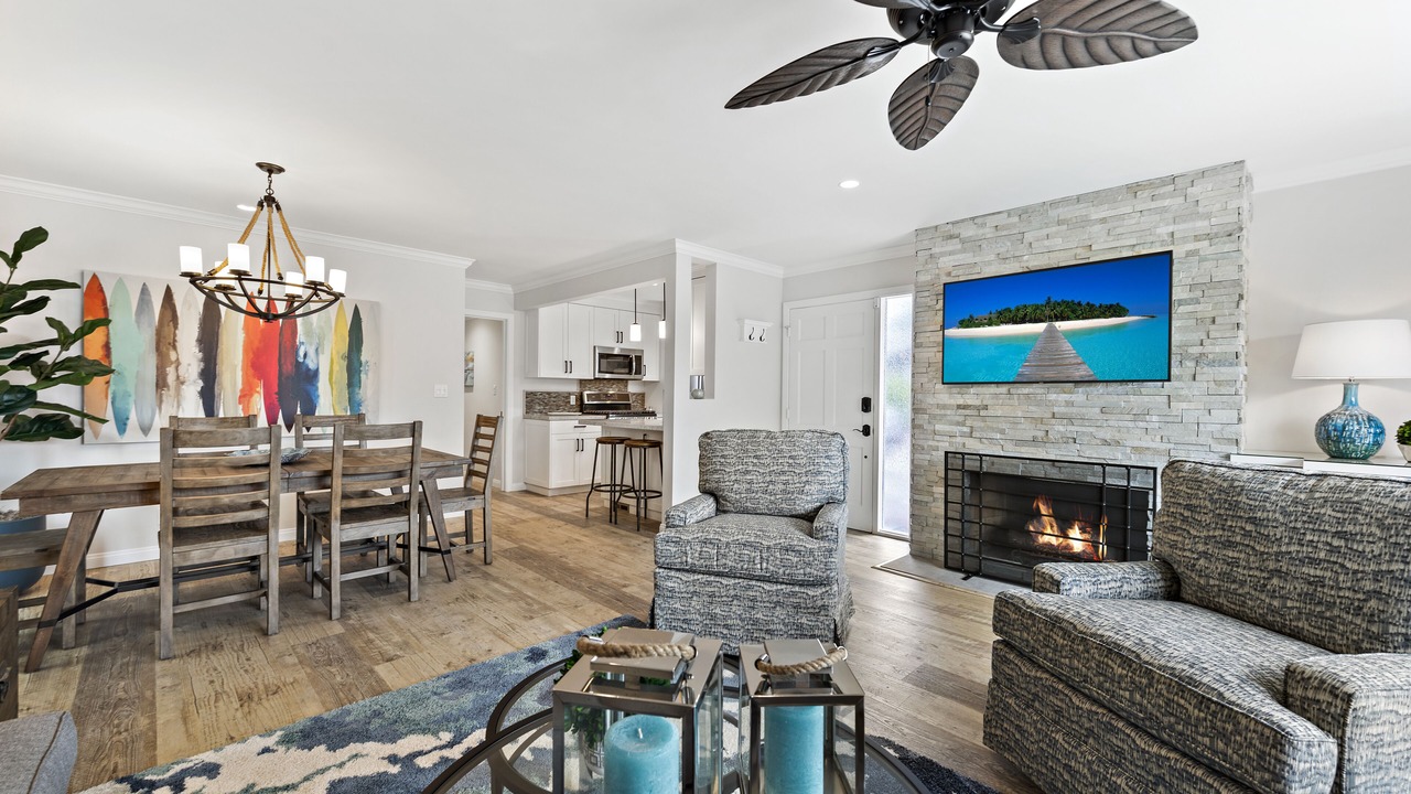 Photo of Livingroom in Balboa Island