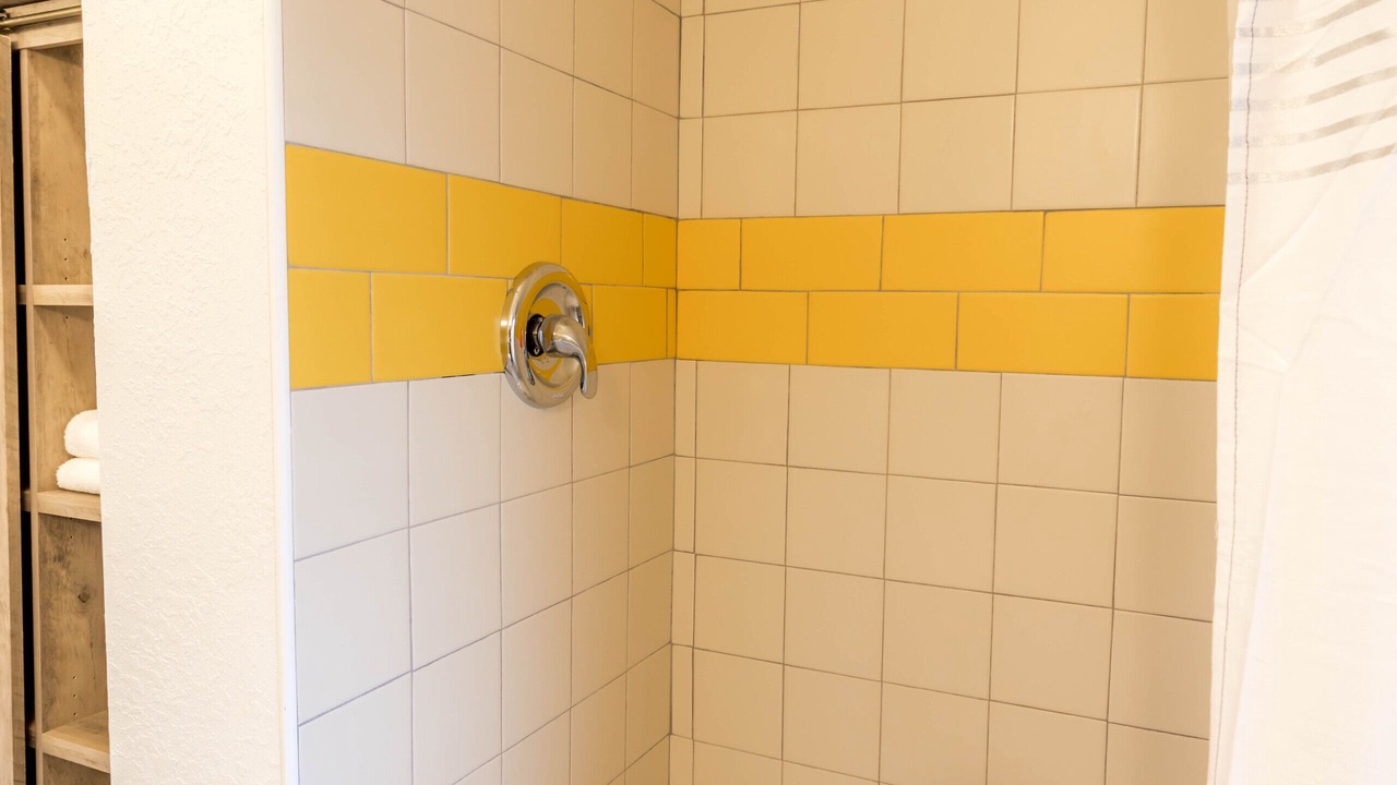 Photo of Bathroom in Kutzky Park