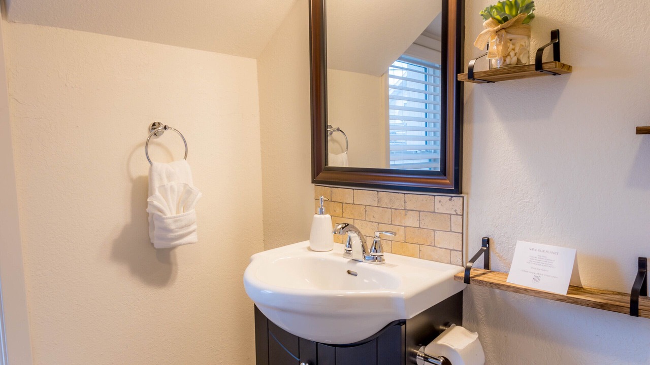 Photo of Bathroom in Kutzky Park
