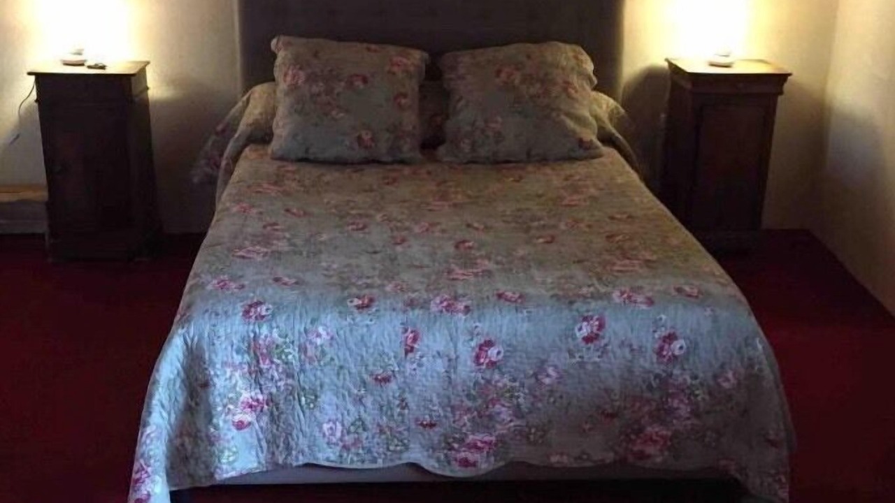 Photo of Bedroom in Comps