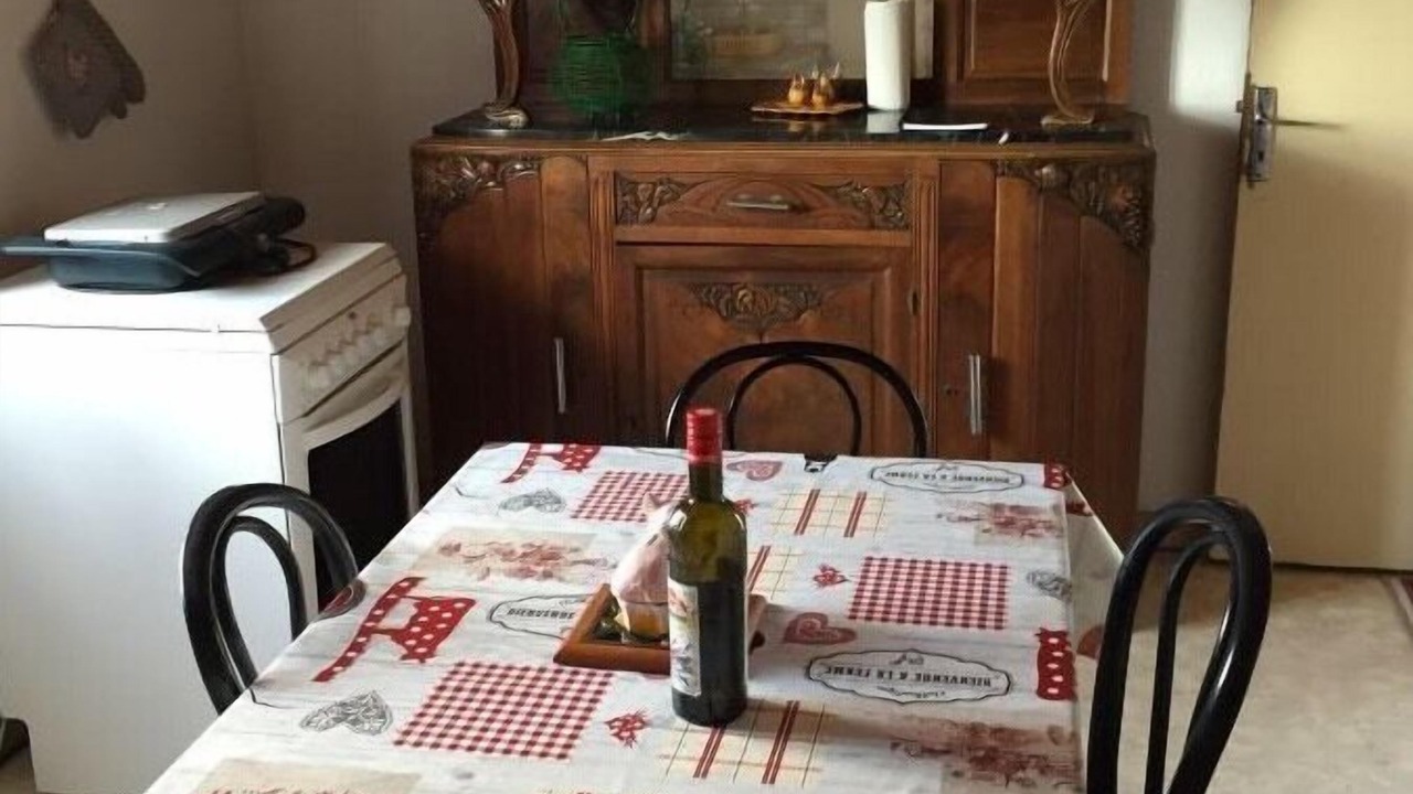 Photo of Others in Comps