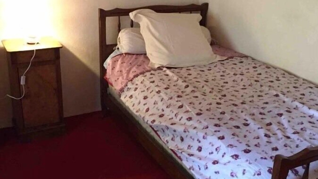 Photo of Bedroom in Comps