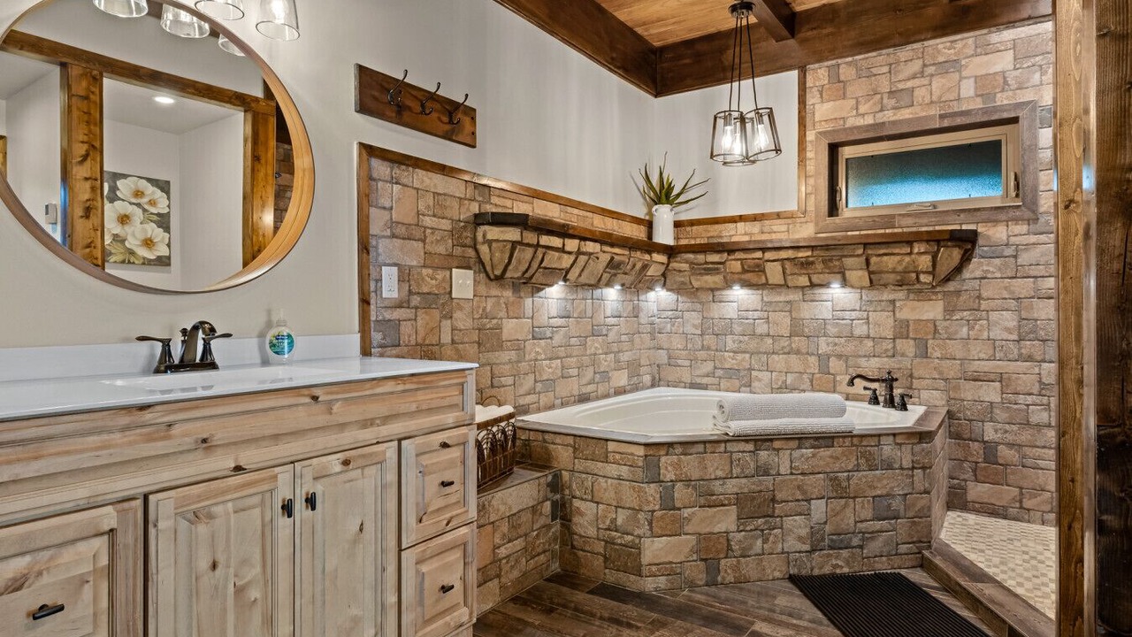 Photo of Bathroom in Jasper