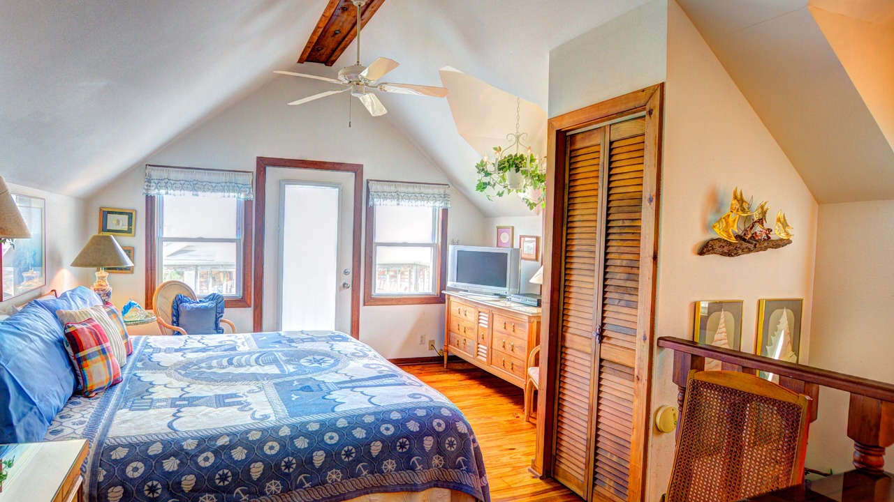 Photo of Bedroom in Bacliff
