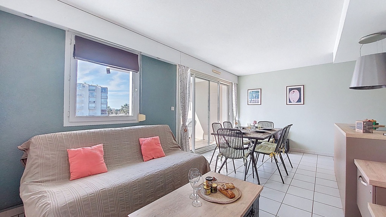Photo of Livingroom in Le Grau-Du-Roi