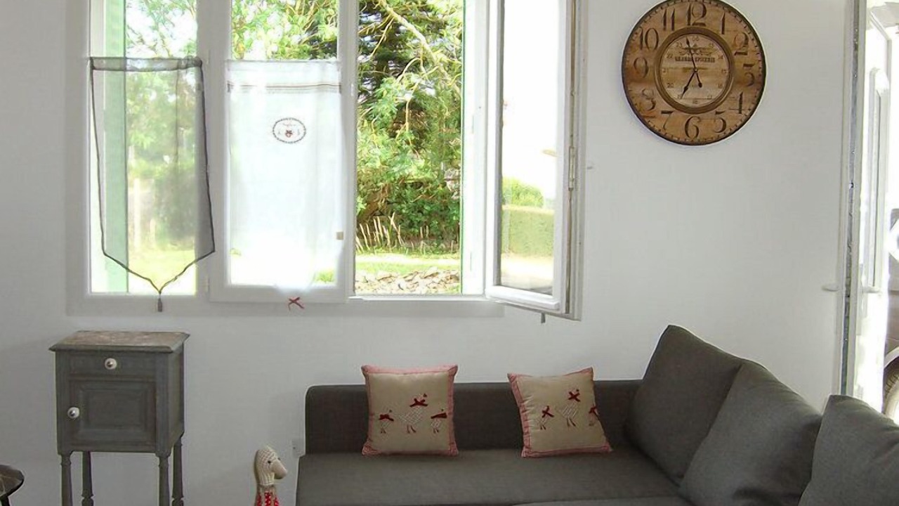 Photo of Livingroom in Blot-lʼEglise