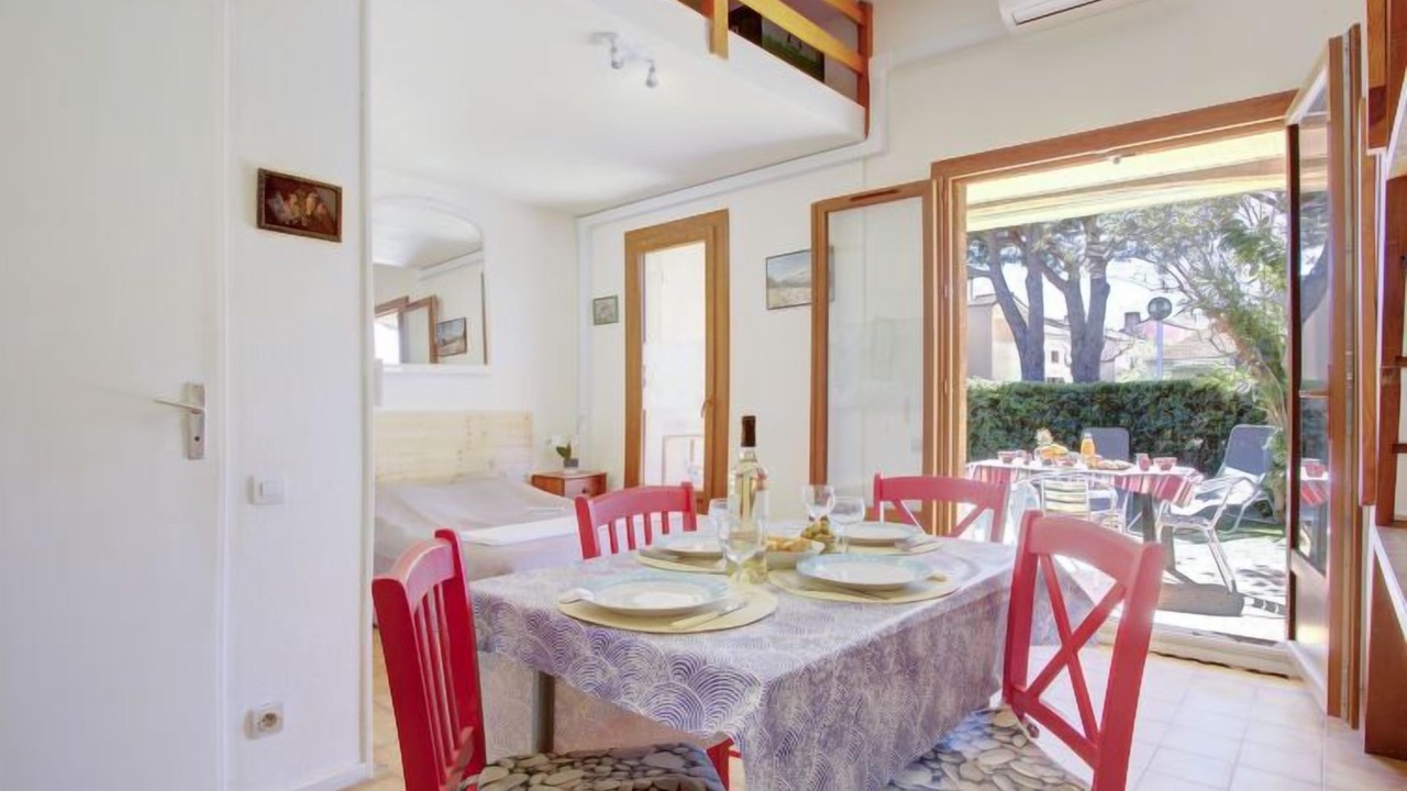 Photo of Bedroom in Saint-Cyprien Plage