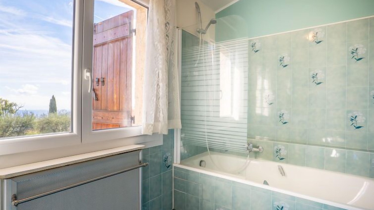 Photo of Bathroom in Gattieres