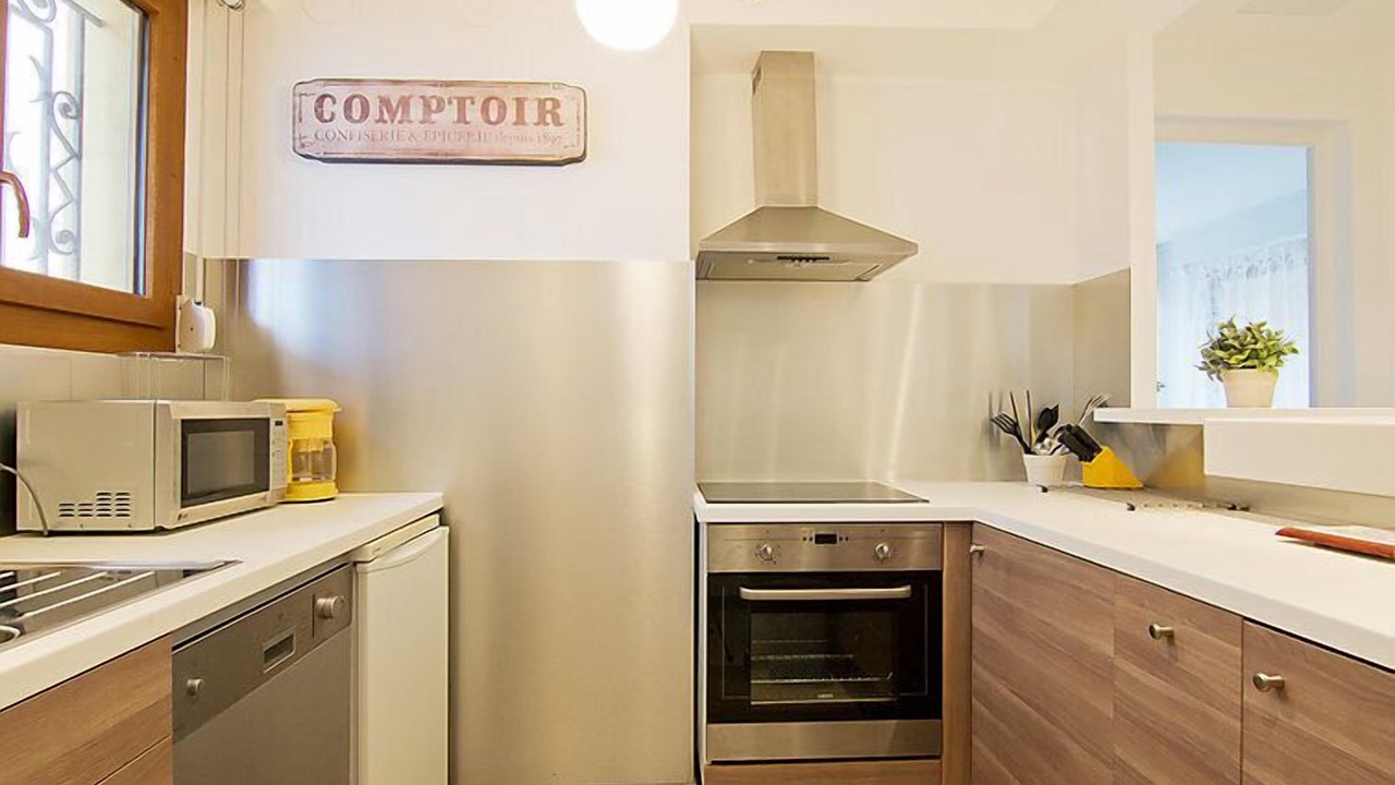 Photo of Bedroom in Saint-Aygulf