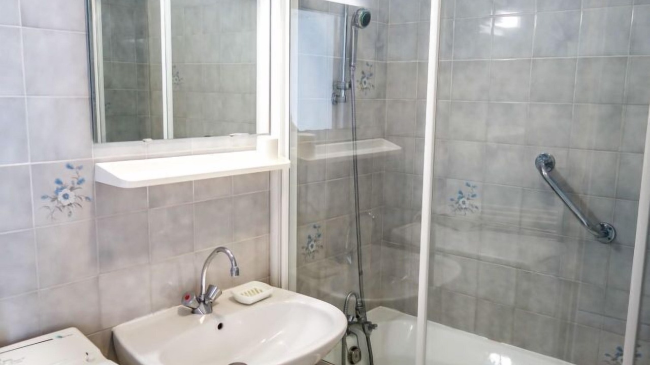 Photo of Bathroom in Dinard