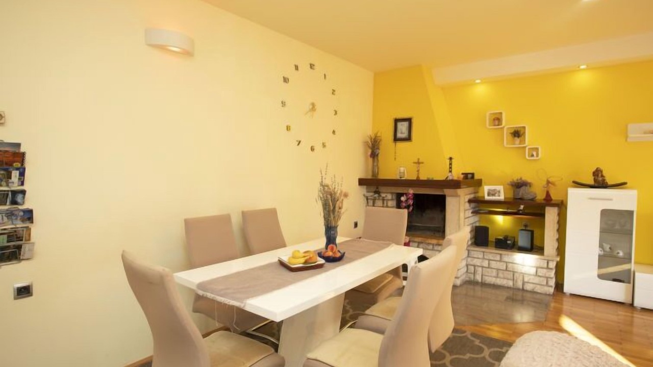 Photo of Bedroom in Pican