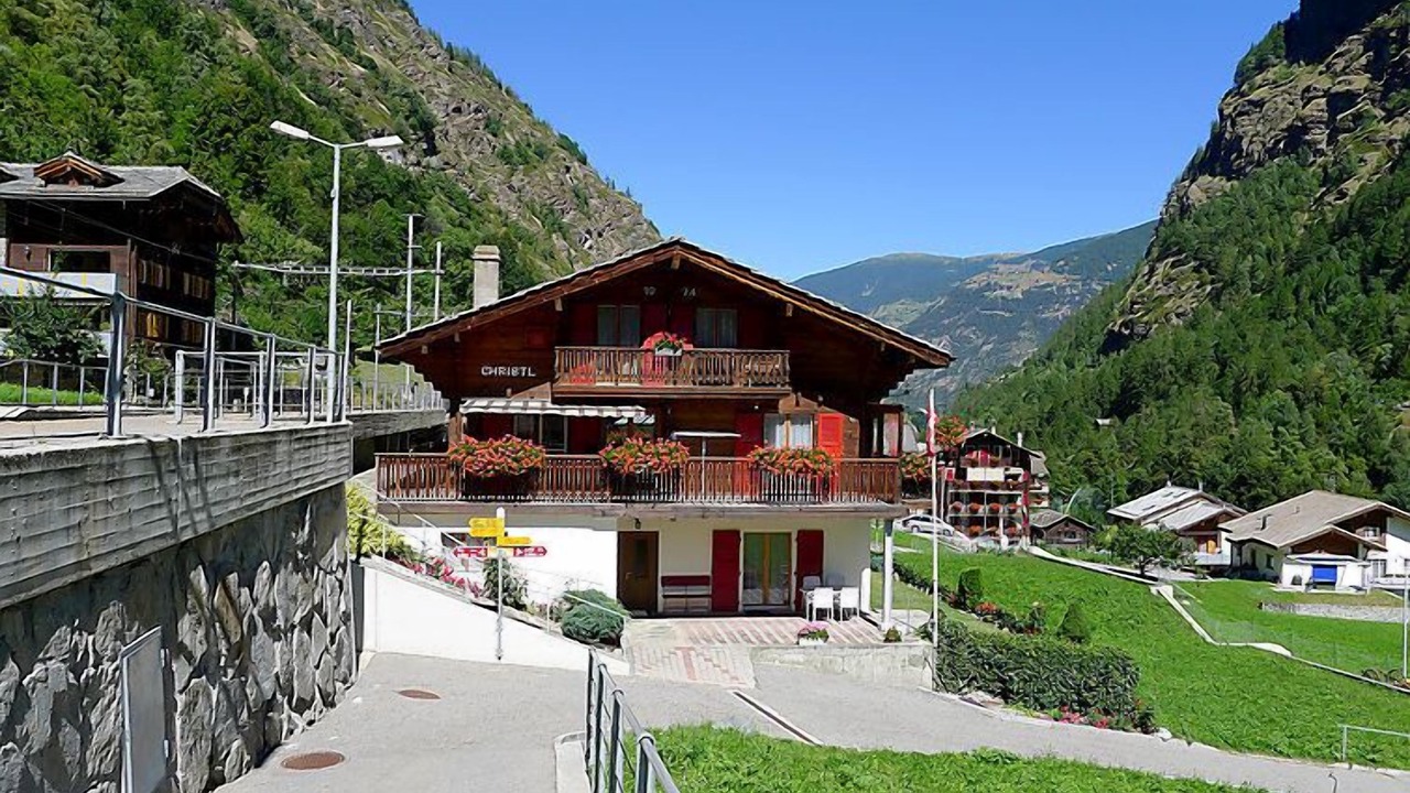 Photo of Outdoor in Embd