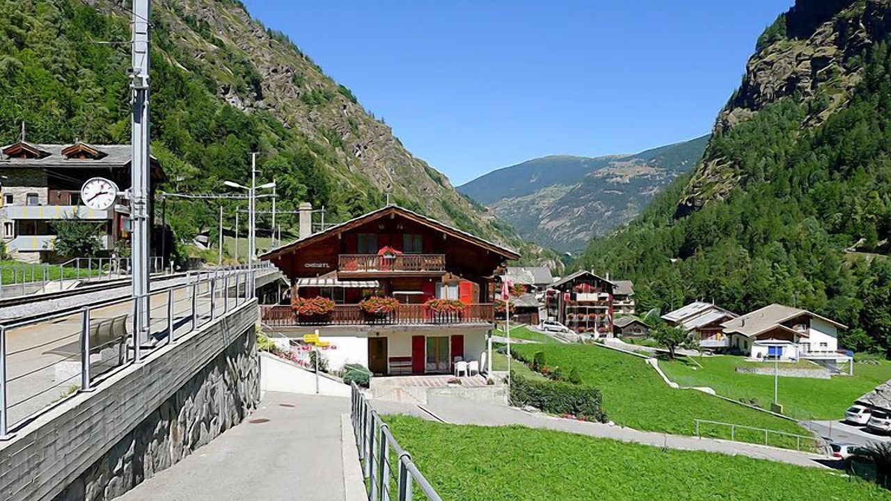 Photo of Outdoor in Embd