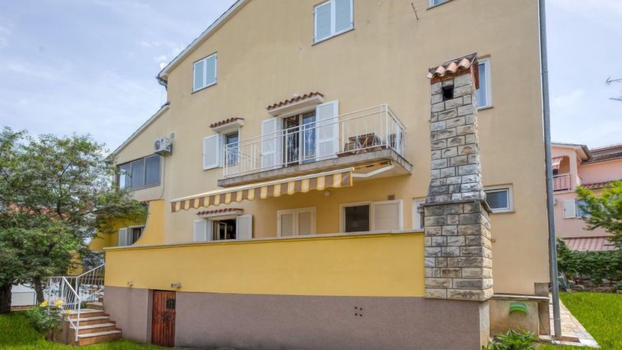 Photo of Outdoor in Spadici