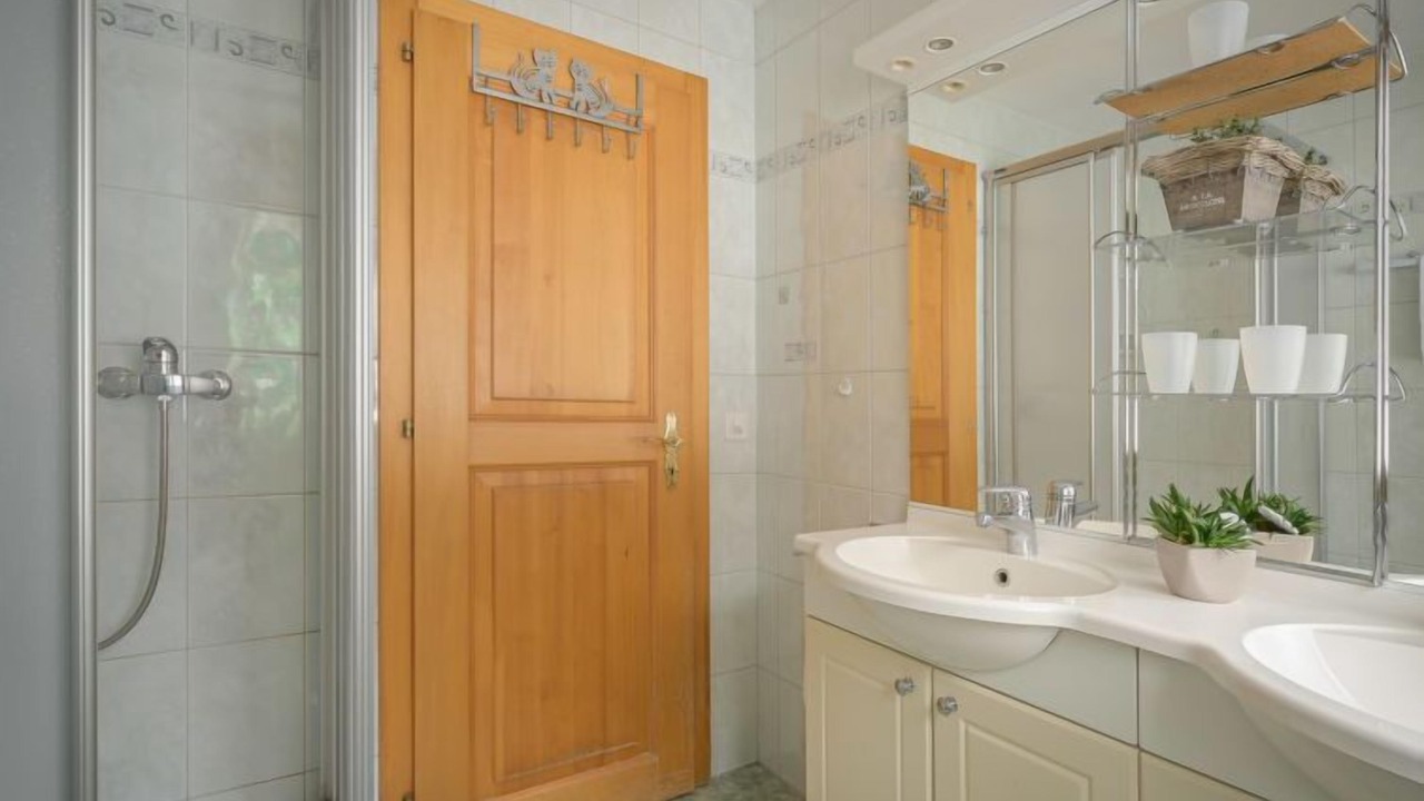 Photo of Bathroom in Ovronnaz