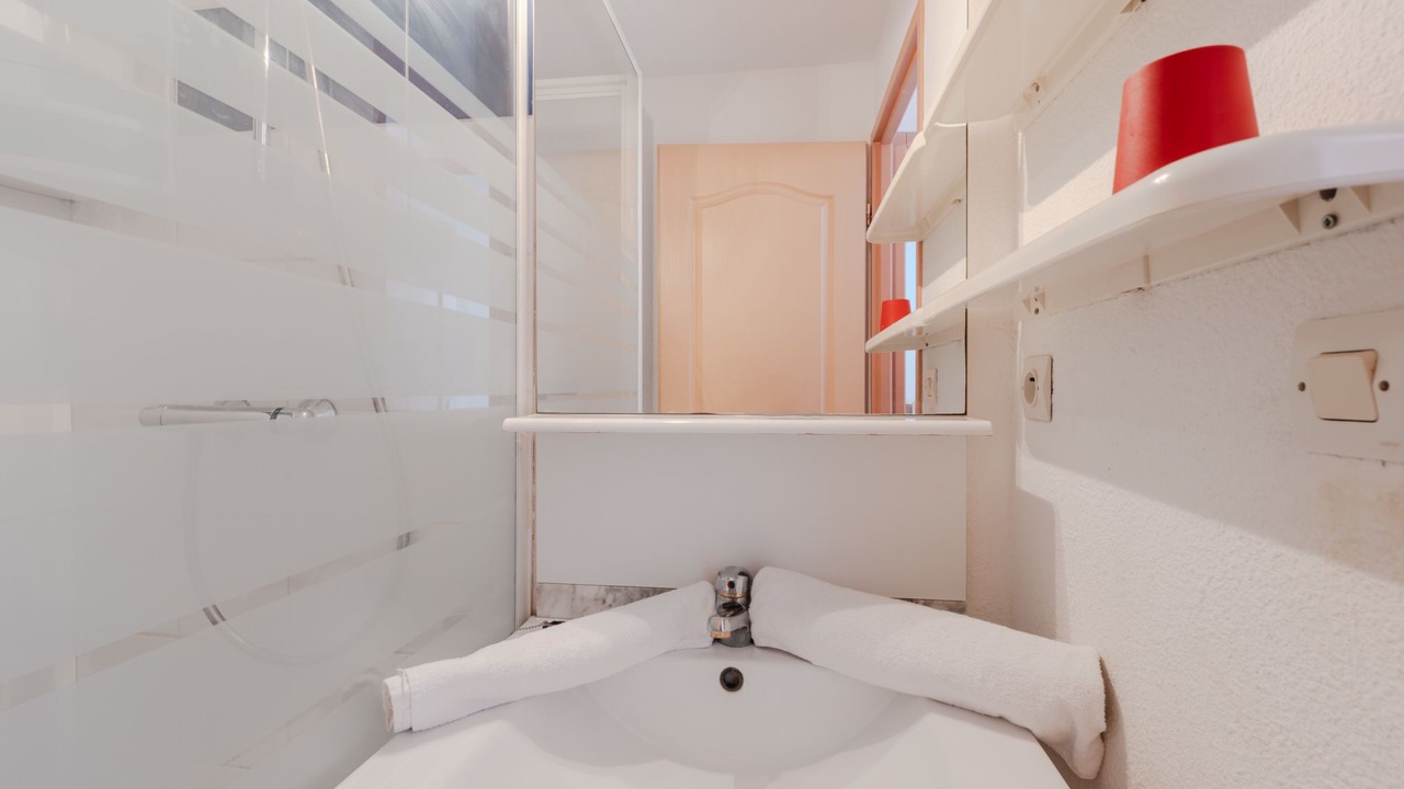 Photo of Bathroom in Fleury