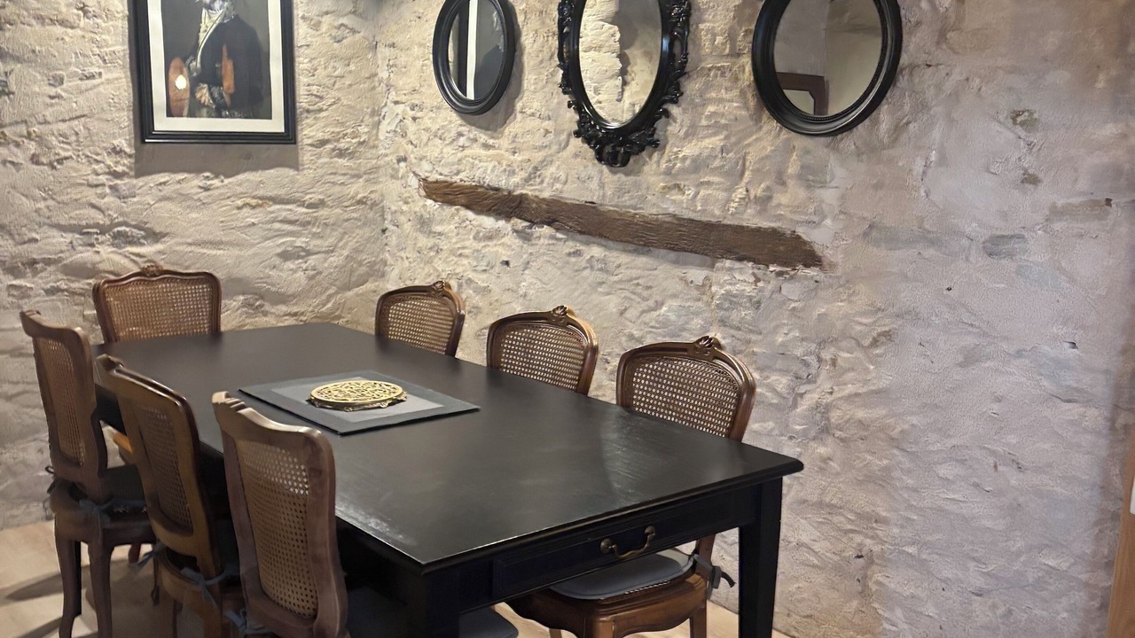 Photo of Others in Livry