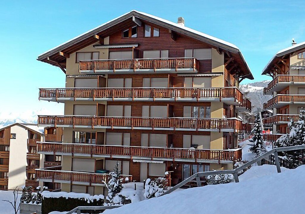Photo of Buildings in Saint-Pierre-de-Clages