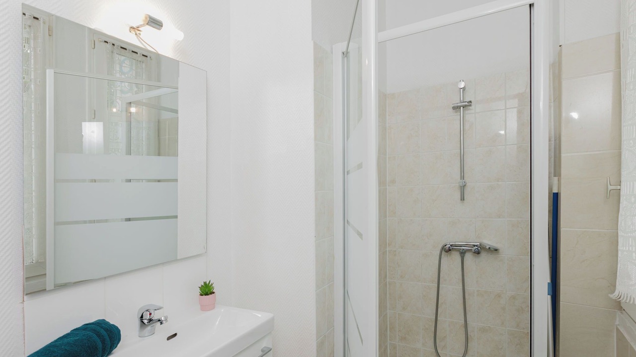 Photo of Bathroom in La Richardais