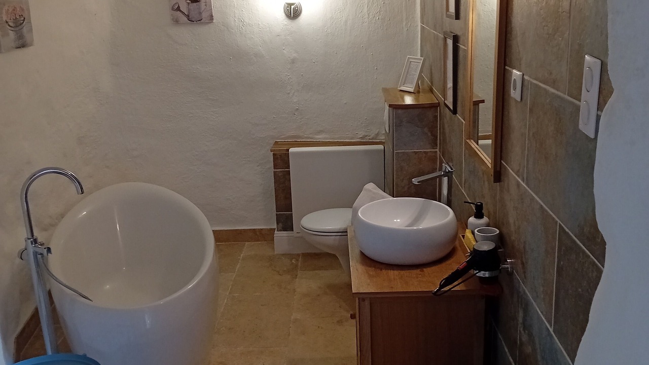 Photo of Bathroom in Azay-le-Rideau