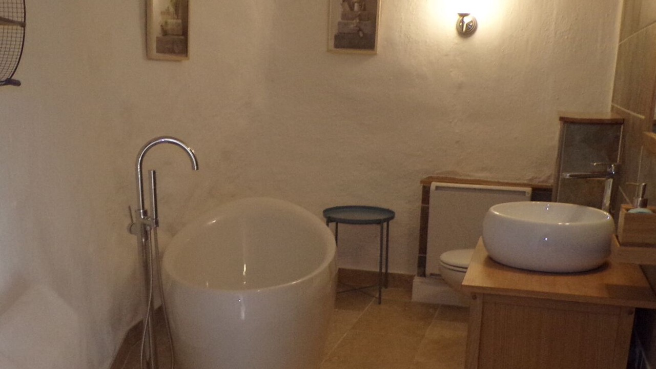 Photo of Bathroom in Azay-le-Rideau