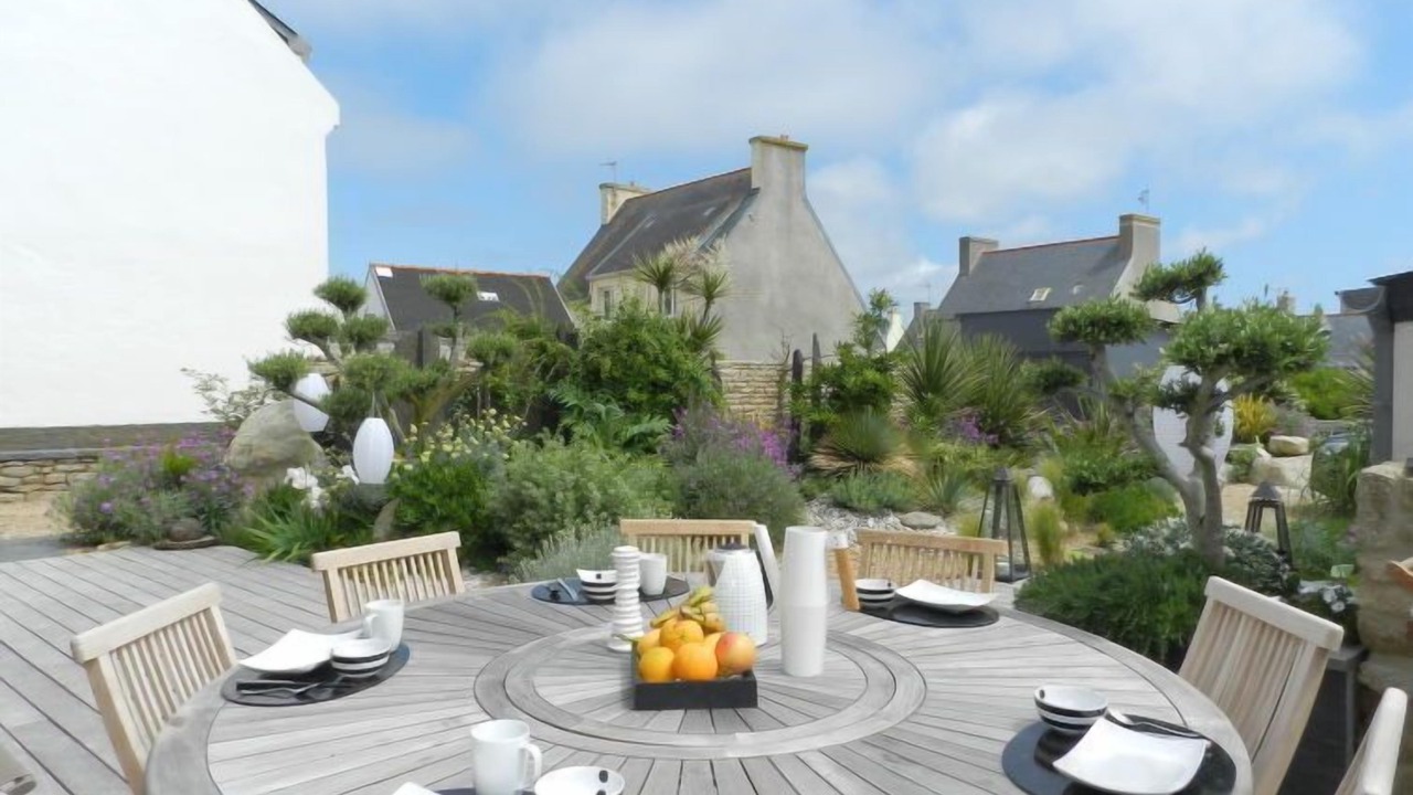 Photo of Others in Saint-Guenole