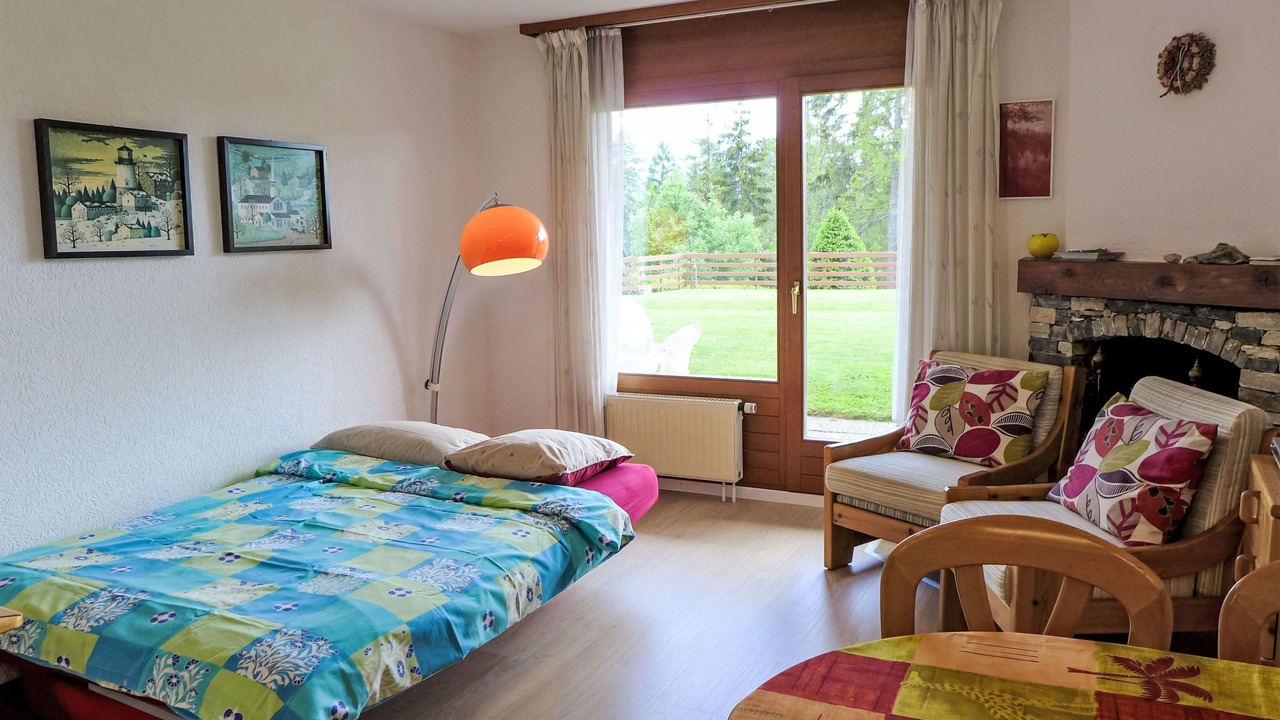 Photo of Livingroom in Lens