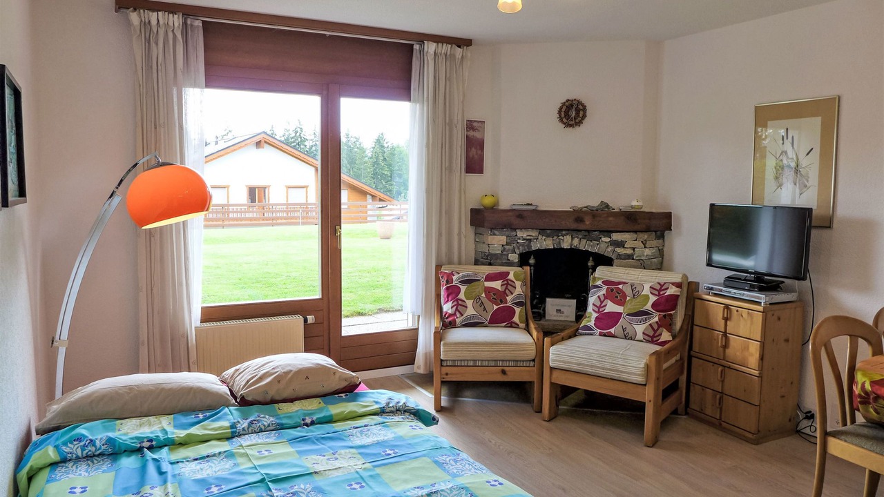 Photo of Livingroom in Lens
