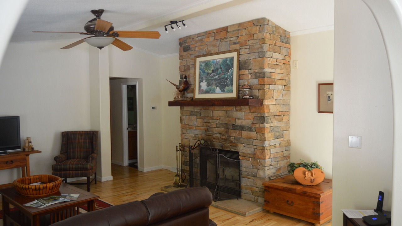 Photo of Livingroom in Sapphire