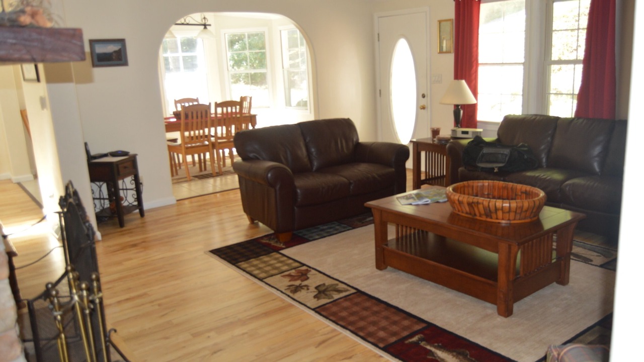 Photo of Livingroom in Sapphire