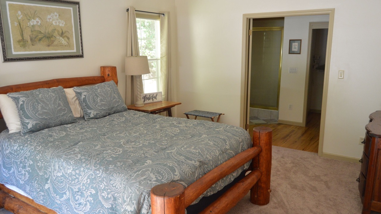 Photo of Bedroom in Sapphire