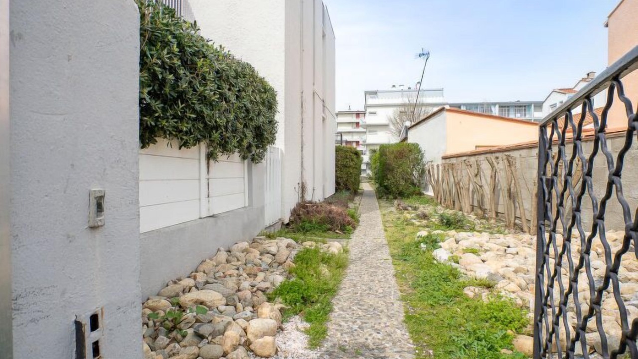 Photo of Others in La Jetee