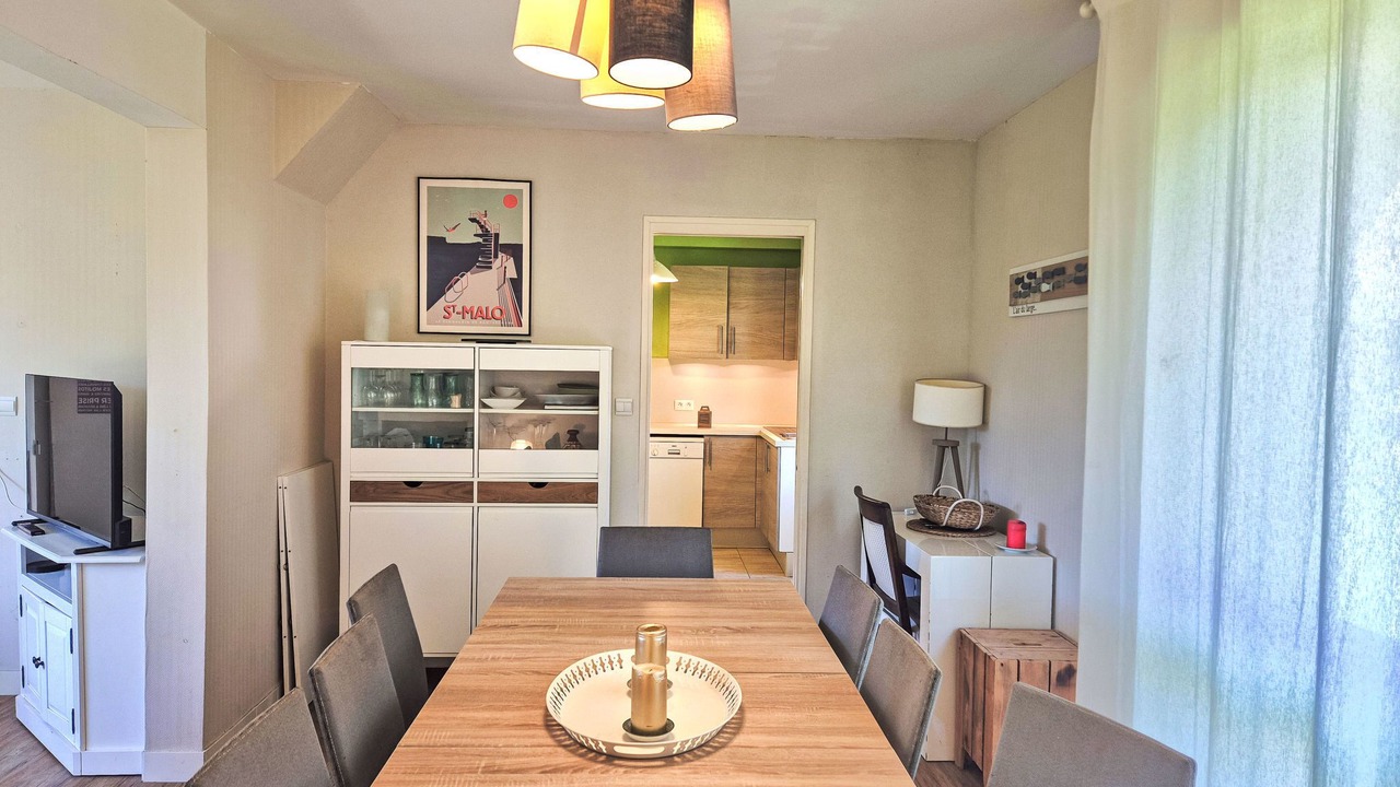 Photo of Bedroom in Rotheneuf-Le Pont