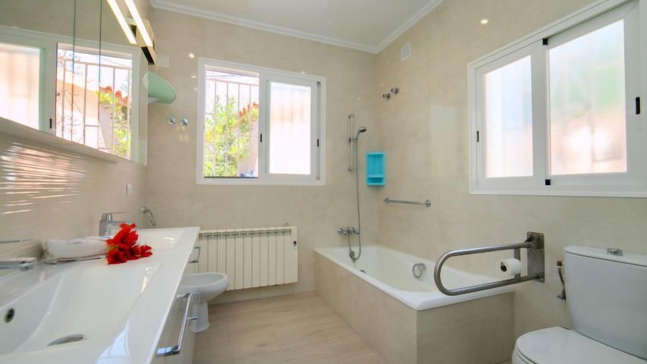 Photo of Bathroom in El Albir