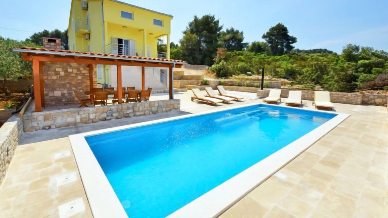 Photo of Outdoor in Necujam