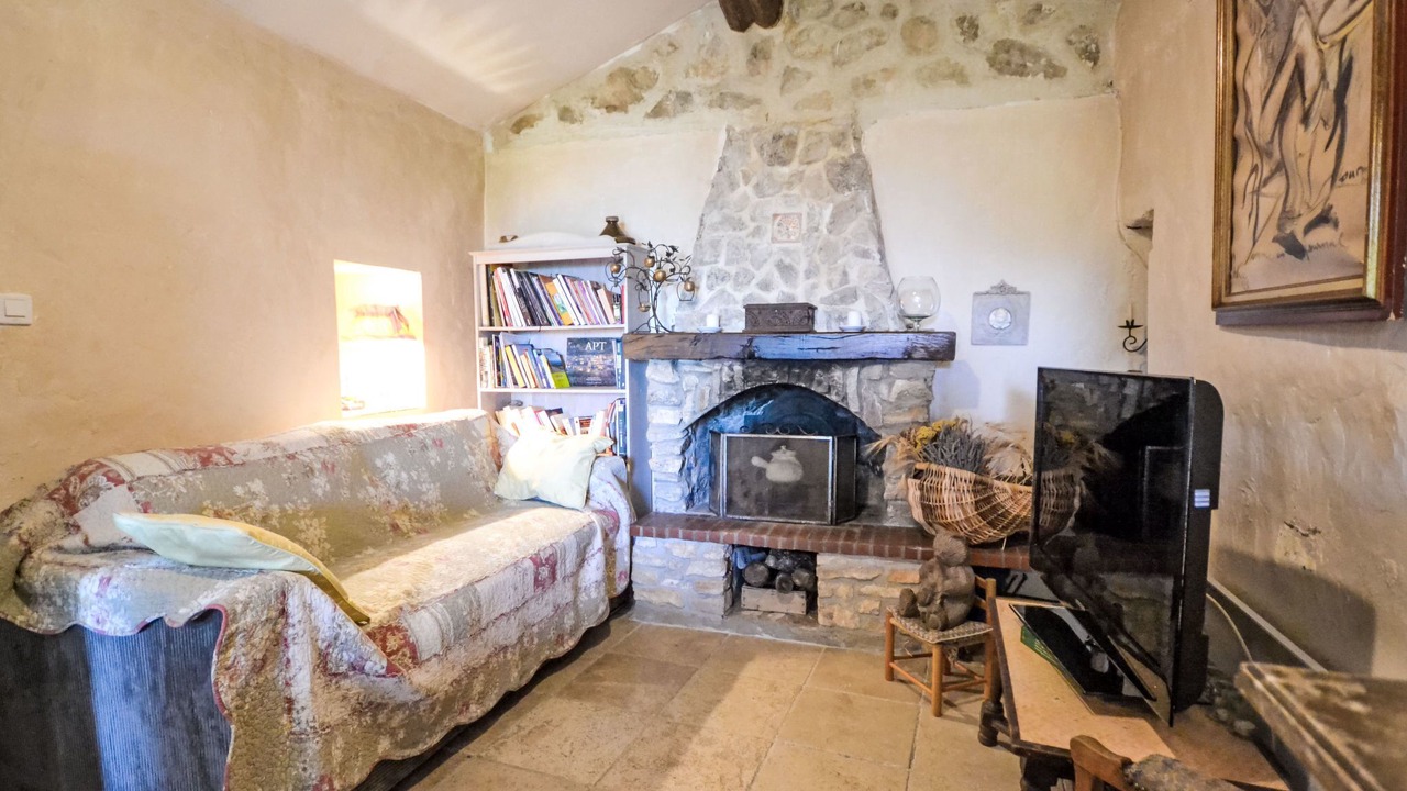 Photo of Livingroom in Apt