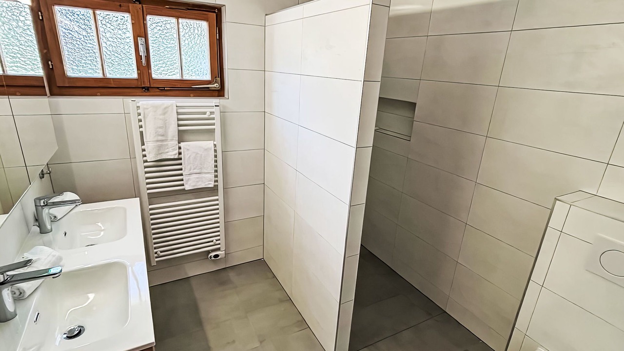 Photo of Bathroom in Moleson