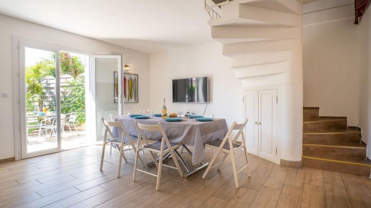 Photo of Bedroom in Hyeres